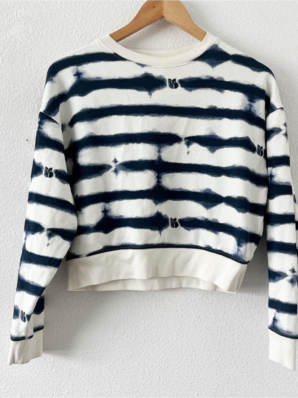 BA&SH Sete Navy Ivory Tie Dye Boho Streetwear Cropped Sweatshirt - Picture 2 of 11